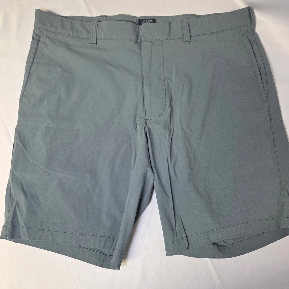 J. Crew Size 35 Mens Flat Front Shorts
